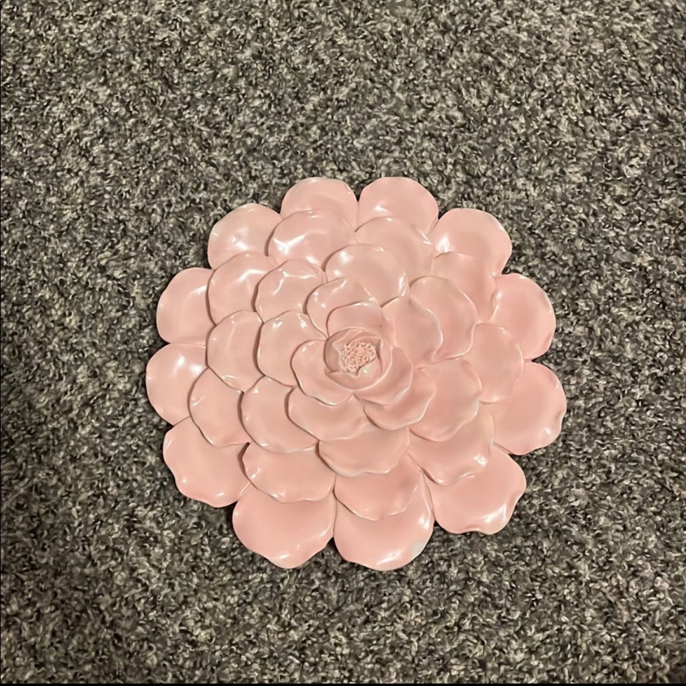 Pillowfort pink flower wall decor
